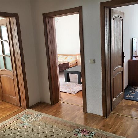Center Apartment Prishtinë Ngoại thất bức ảnh