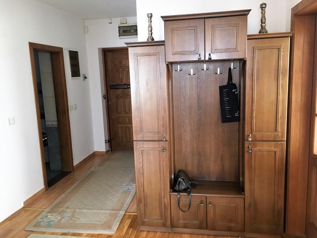 Center Apartment Prishtinë Ngoại thất bức ảnh